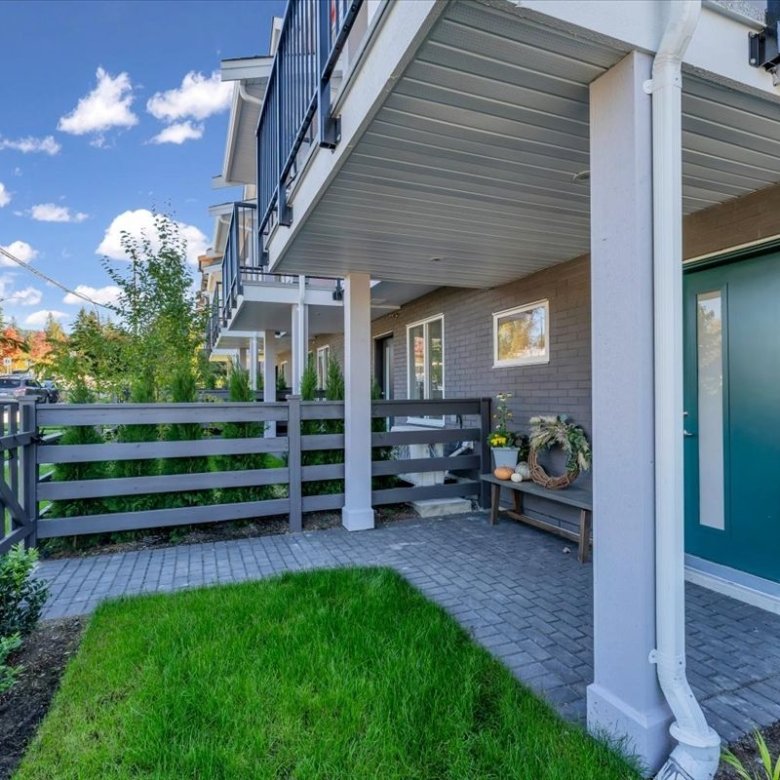 The Warwick Maple Ridge – Modern Exterior Elevation