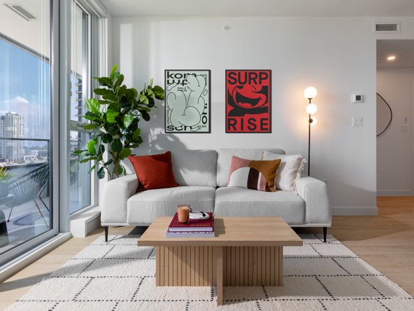 PKWY-T1--Living-Room-Basic-Hero